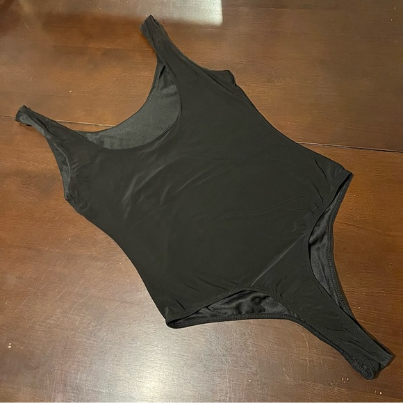 21 Saints - size Medium - Black bodysuit- NWT - Picture 9 of 11